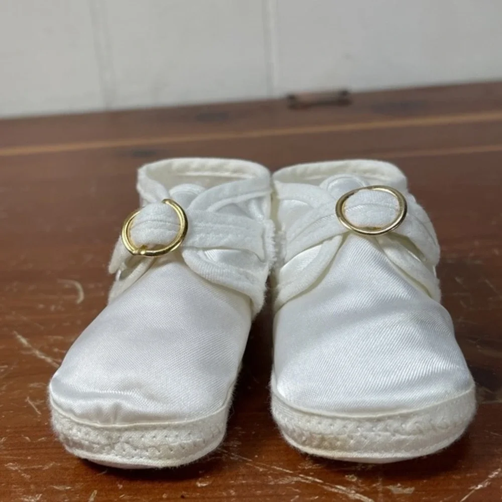 Vintage Gold Bug Adorables TV Bootees White Satin Infant Baby Shoes NIB‎